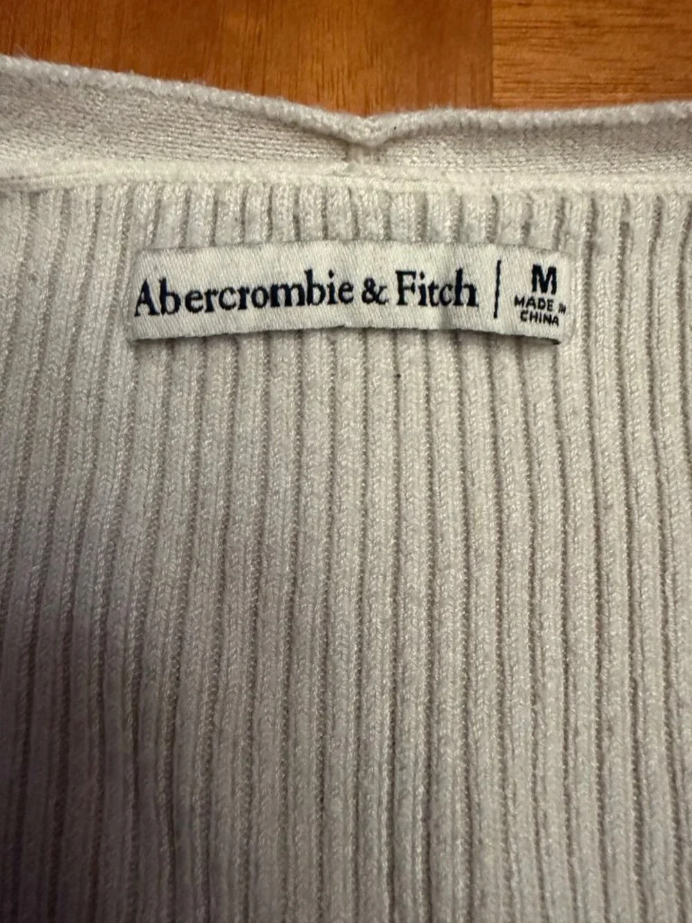 Abercrombie & Fitch Off White Button up Cardigan M - Picture 3 of 5